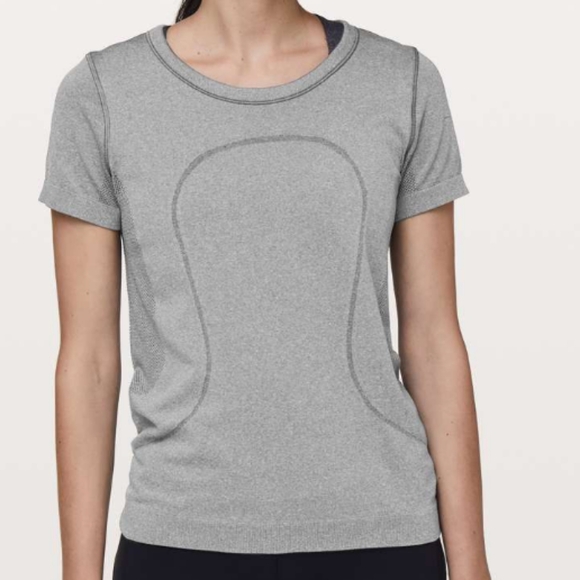 Lululemon Swiftly Tech Short Sleeve 10 Breeze Relaxed Fit First Release - Picture 1 of 15